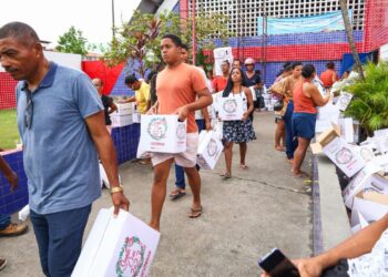 Candeias: Cesta Natalina contempla famílias candeenses pelo sexto ano consecutivo