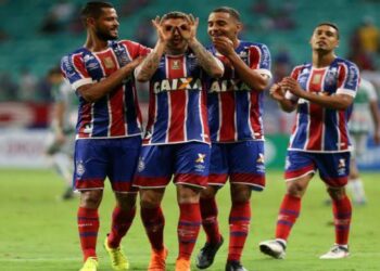 Bahia goleia o Atlético-MG e se mantém na Série A