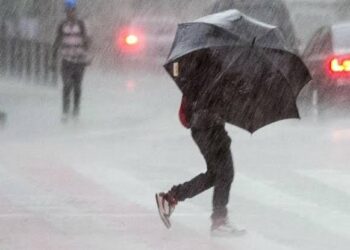 Inmet faz novo alerta de perigo de tempestade com raios e ventanias para Bahia