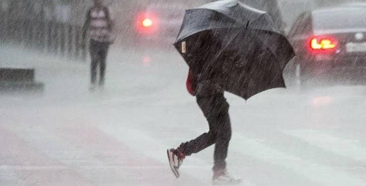 Inmet faz novo alerta de perigo de tempestade com raios e ventanias para Bahia