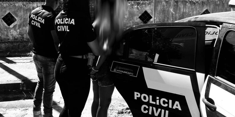 São Sebastião do Passé: Mulher é presa por torturar e tentar matar o seu próprio filho