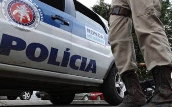 Policial tenta matar ex mulher, com 5 tiros na frente do filho, em Camaçari