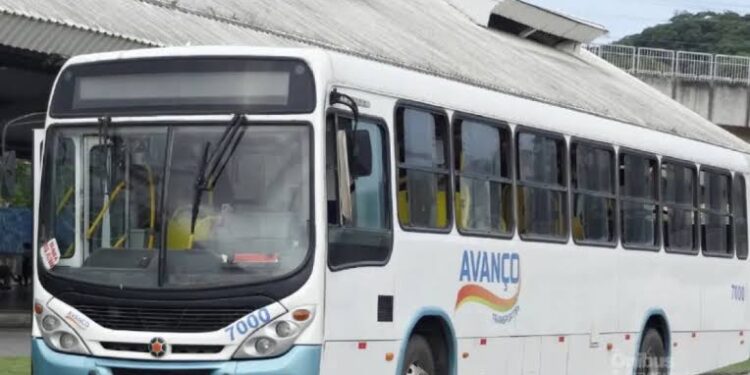 Greve chega ao fim e ônibus voltam a circular na RMS nesta sexta