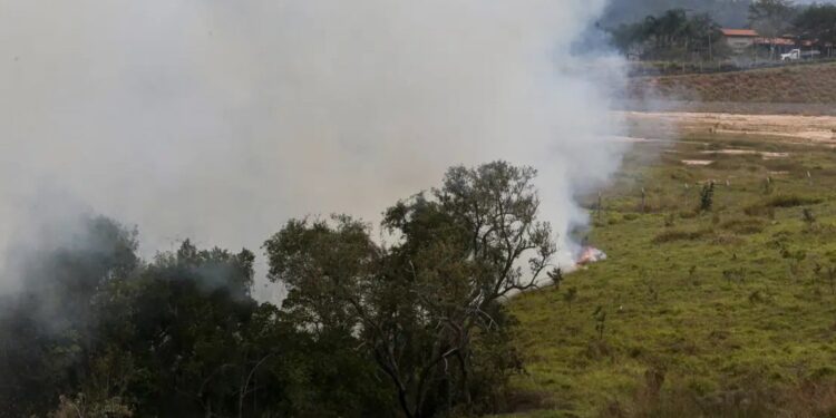 Incêndios deixam dois mortos e 66 feridos em São Paulo