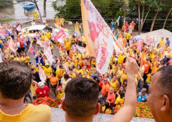 Madre de Deus: Dailton Filho e Amilton Pereira realizam corpo a corpo no bairro do Cação