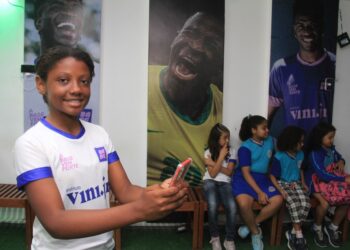 Projeto educacional de Vini Jr. atende 6 mil alunos no país