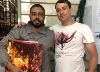 Funcionário mata patrão esfaqueado em confraternização de empresa, após ser demitido