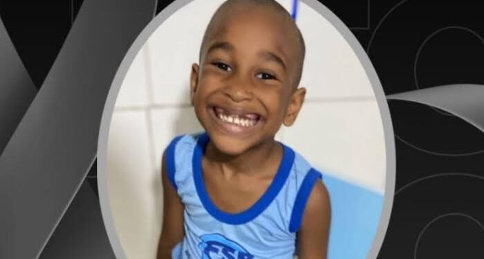 Criança de 5 anos morre, após ser baleado dentro de casa em Itinga