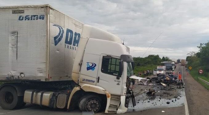 Tragédia: Acidente mata quatro pessoas da mesma família na BR-116