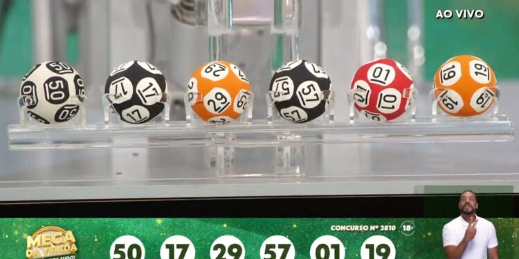 Mega da Virada 2024: oito apostas dividem prêmio de R$ 635,4 milhões, o maior da história