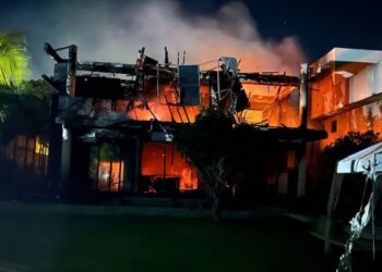 Incêndio em Guarajuba: Duas pessoas e dois cachorros morreram  carbonizados