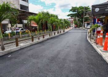 Candeias: Prefeitura conclui asfalto na Wanderley com proposta de melhorar a mobilidade e reduzir congestionamento no centro da cidade