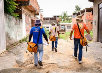Candeias: Prefeitura intensifica limpeza e desobstrução de canais de drenagem na cidade