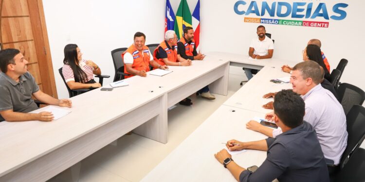 Defesa Civil de Candeias apresenta Plano de Contingência para continuação da Operação Chuva