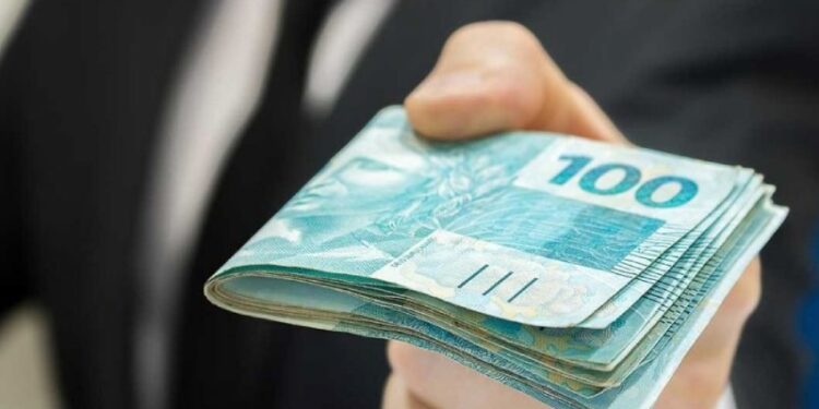 Governo lança empréstimo consignado para quem é CLT; saiba como vai funcionar