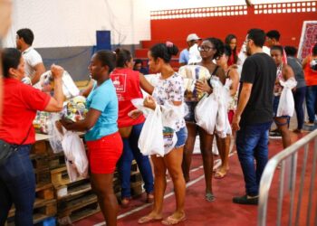 Candeias: Cestas e Peixes da Semana Santa começam a ser entregues para mais de 20 mil famílias nesta quarta-feira (16)