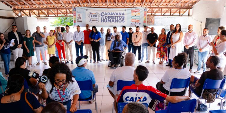 Moradores de Madre de Deus, São Francisco do Conde e Candeias já tiveram os primeiros atendimentos da Caravana de Direitos Humanos nesta terça (29).