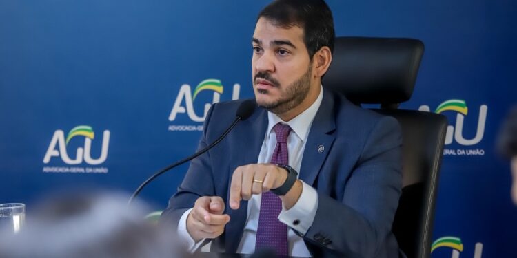 Proposta de ressarcimento aos aposentados será apresentada ao Planalto no início da semana que vem, diz AGU