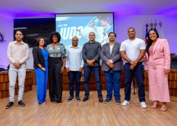 Candeias: Evento solene marca certificação de atletas e apoiadores do esporte no município