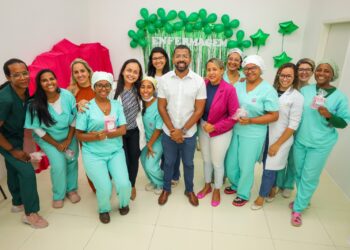 Candeias: Profissionais de enfermagem do município são homenageados em data festiva