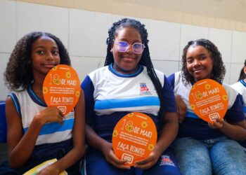 Candeias: Alunos participaram de palestra alusiva ao maio laranja