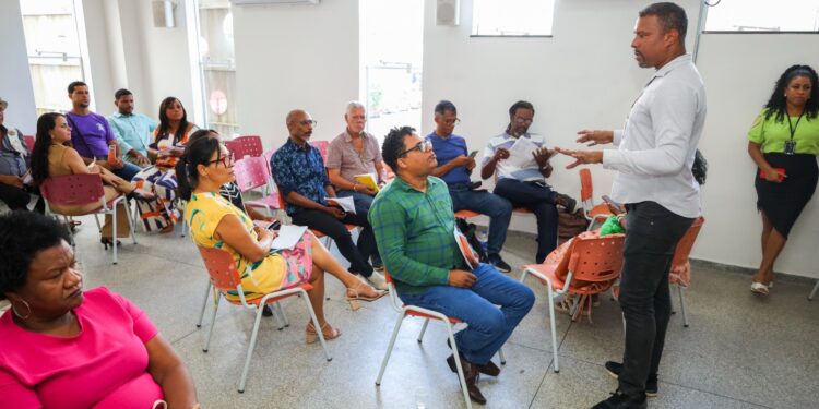 Candeias: Fazedores e agentes de cultura participam de curso de capacitação para elaboração de projetos da PNAB