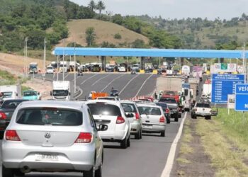 Cobrança de pedágio em trechos das BR-324 e BR-116 na Bahia será suspensa a partir desta quinta-feira após saída da ViaBahia