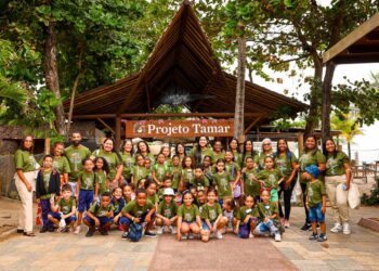 Candeias: Visita ao Projeto Tamar desperta consciência ambiental em alunos da rede municipal