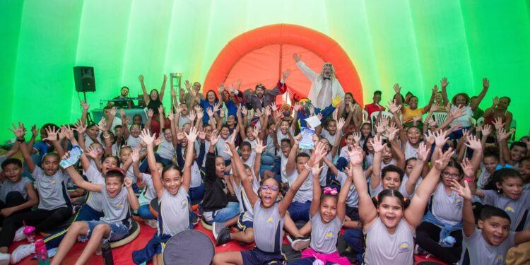 Prefeitura de Madre de Deus promove ação educativa sobre meio ambiente em parceria com a Transpetro.