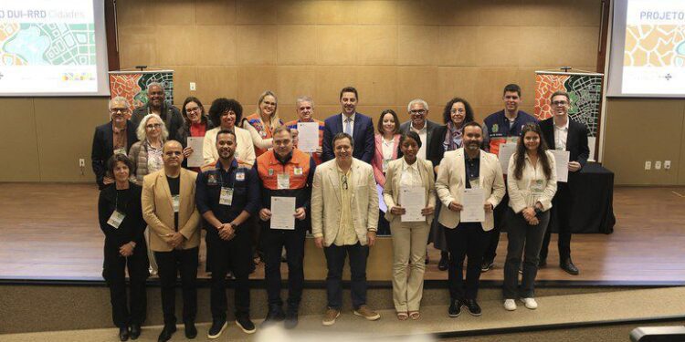 Defesa Civil de Candeias, fica entre as 12 melhores do Brasil e Fiocruz convida representante para evento em Brasília