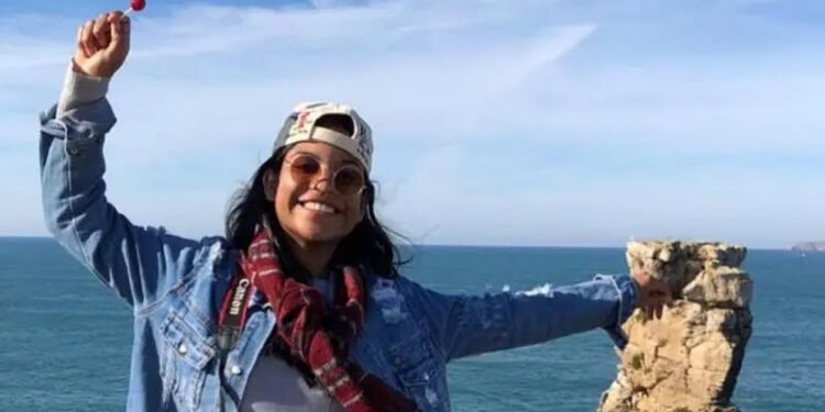 Brasileira que caiu em vulcão na Indonésia é encontrada morta