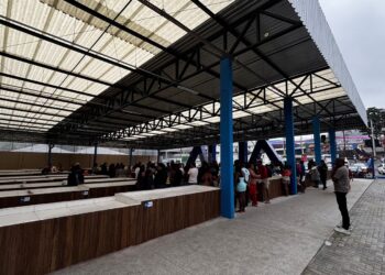 Candeias: Feirantes do setor de hortifrúti começam a transição para novo ponto do Centro neste domingo (6)