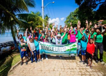 SEDUMAM realiza IV Mutirão Mangue Limpo na Ilha de Maria Guarda