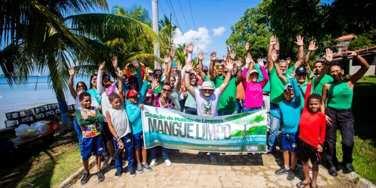 SEDUMAM realiza IV Mutirão Mangue Limpo na Ilha de Maria Guarda