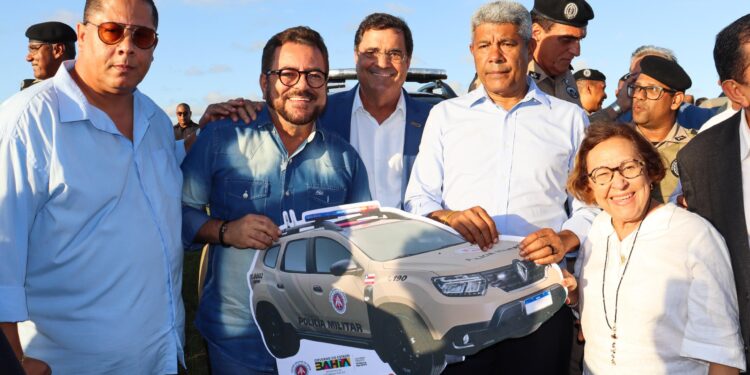 Madre de Deus recebe nova viatura da Polícia Militar para reforço na segurança.