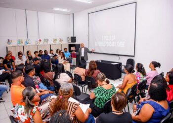 Candeias: SEDUC inicia série de formações com foco na autorresponsabilidade