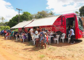 Candeias: Expresso da saúde garante consultas e exames para moradores de bairros mais distantes
