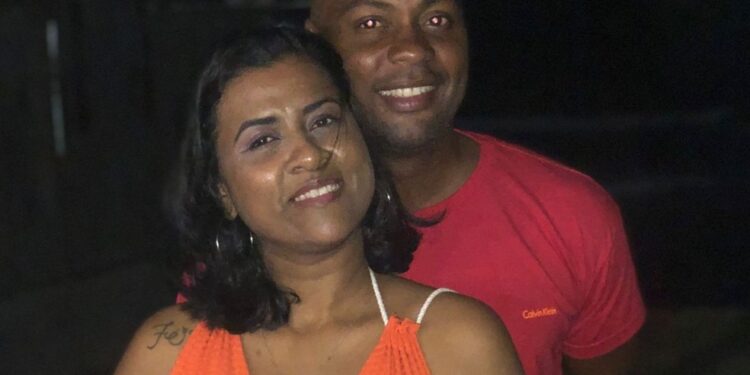 Mulher morta com marretadas pelo companheiro deixou filhas de 5 e 12 anos; meninas presenciaram crime