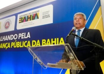 Governador assina projetos de lei que propõe reestruturação na segurança pública na Bahia