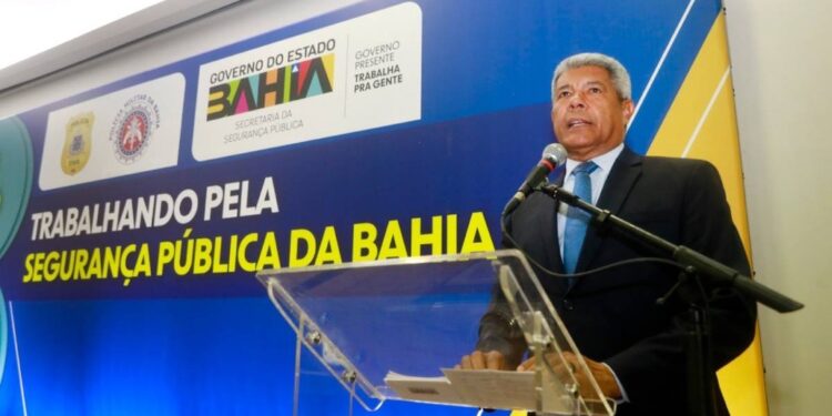 Governador assina projetos de lei que propõe reestruturação na segurança pública na Bahia