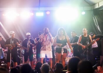 Candeias: Comunidade de Passagem dos Teixeiras cai no samba em dia festivo à padroeira Nª.Sª de Nazaré