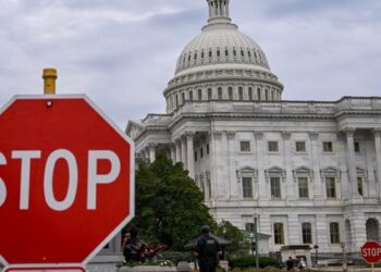 Congresso não aprova orçamento, e governo dos EUA deve ser paralisado