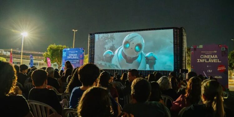 Madre de Deus recebe o projeto “Cinema Inflável” com três dias de sessões gratuitas ao ar livre