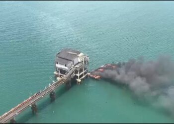 Madre de Deus: Jovem de 26 anos fica com queimaduras graves após incêndio em Balsa