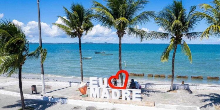 Madre de Deus: Cobrança de taxa para veículos de fretamento turístico começa a valer neste sabado