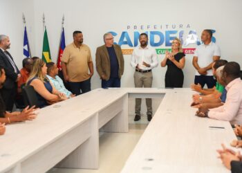Prefeitura e CDL lançam campanha “Natal de Luz Candeias” que sorteará carro e moto 0KM