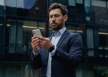 Golpe da ‘ligação muda’: como criminosos usam silêncio e IA para enganar vítimas