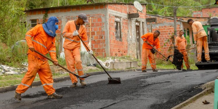 Asfalta Candeias: “O progresso está chegando ao Malembá de Baixo”, comemora morador