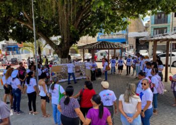 Candeias: CAPS promove caminhada do Janeiro Branco no centro da cidade
