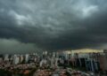 Alerta de perigo: chuvas de até 100 mm e ventos de 100 km atingem 16 estados